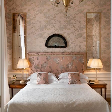 Helvetia&Bristol Firenze - Starhotels Collezione Eksteriør bilde A bedroom at the hotel