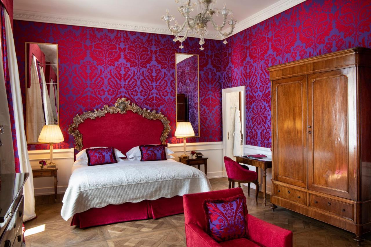 Helvetia&Bristol Firenze - Starhotels Collezione Eksteriør bilde A suite at the Hotel de Crillon