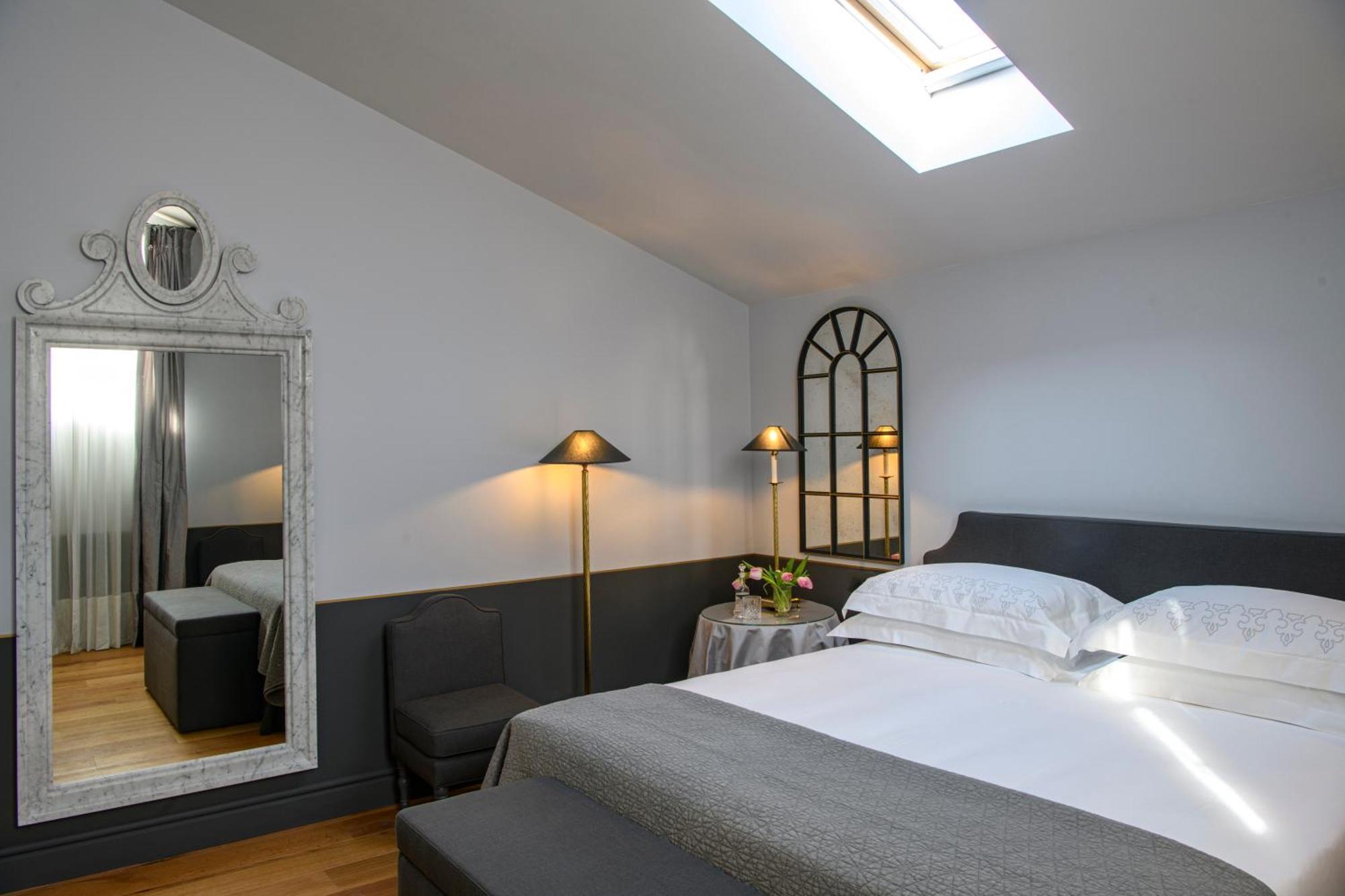 Helvetia&Bristol Firenze - Starhotels Collezione Eksteriør bilde A bedroom at the hotel