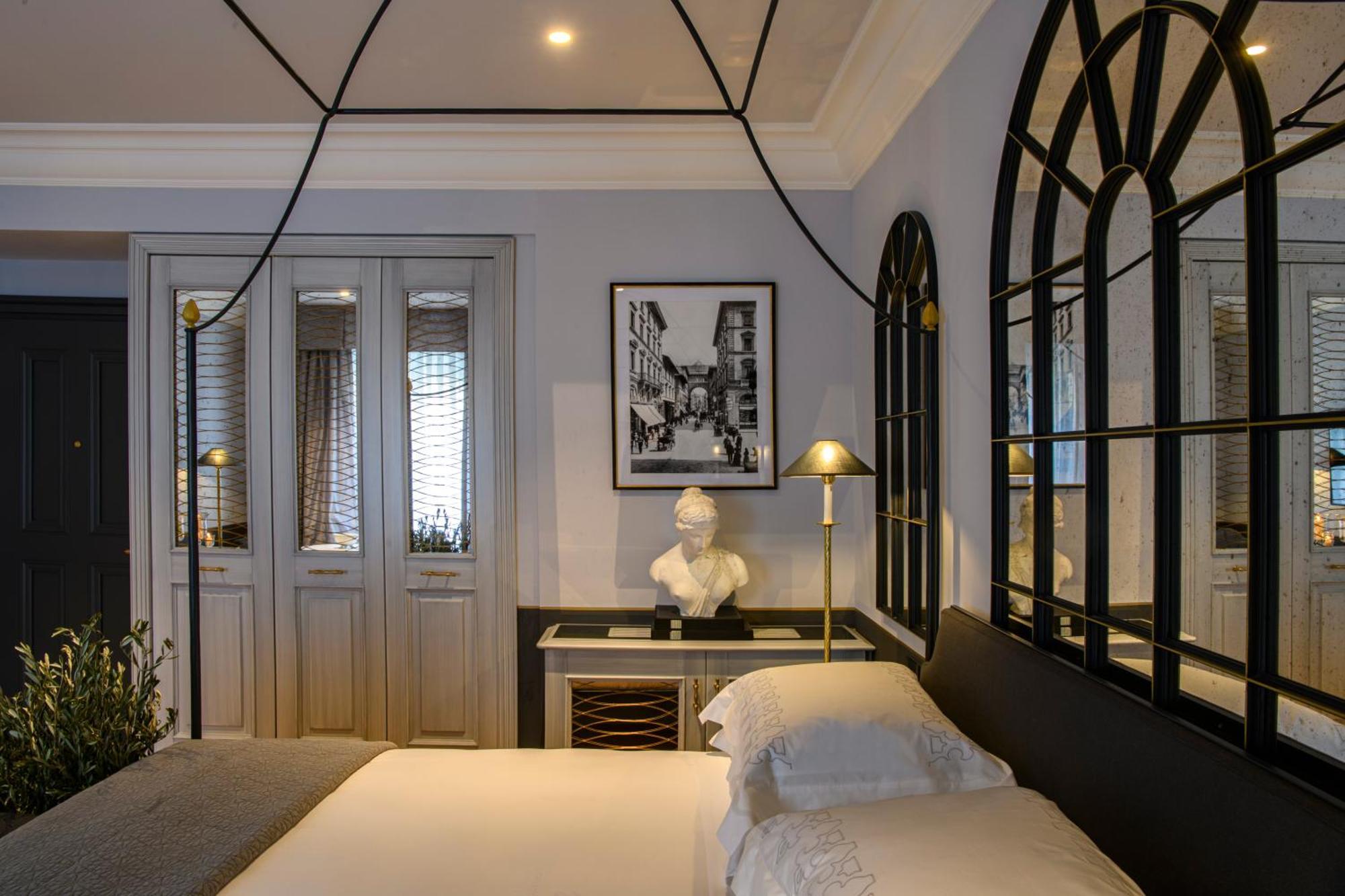 Helvetia&Bristol Firenze - Starhotels Collezione Eksteriør bilde A bedroom at the hotel