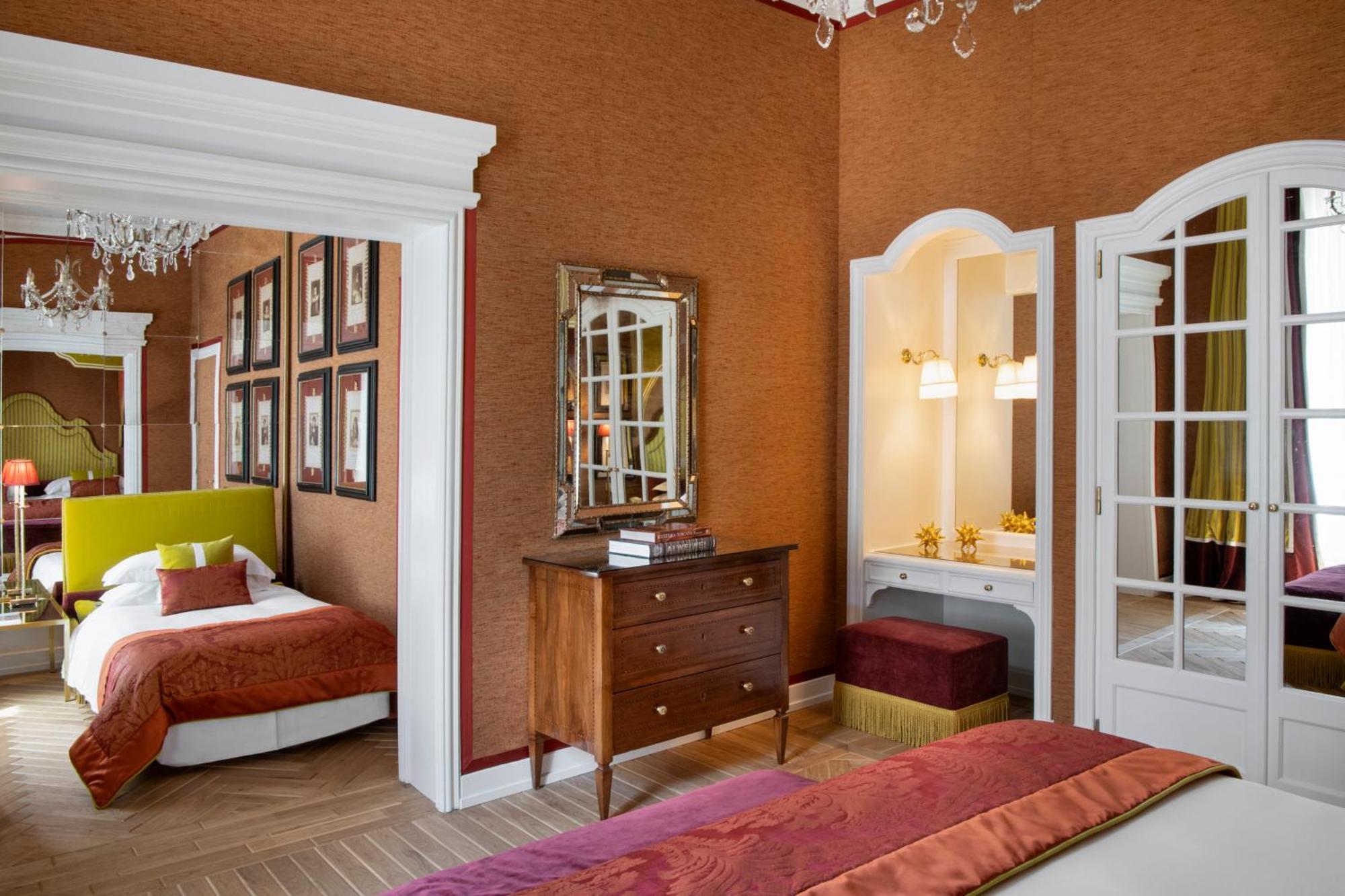 Helvetia&Bristol Firenze - Starhotels Collezione Eksteriør bilde A suite at the Hotel de Crillon