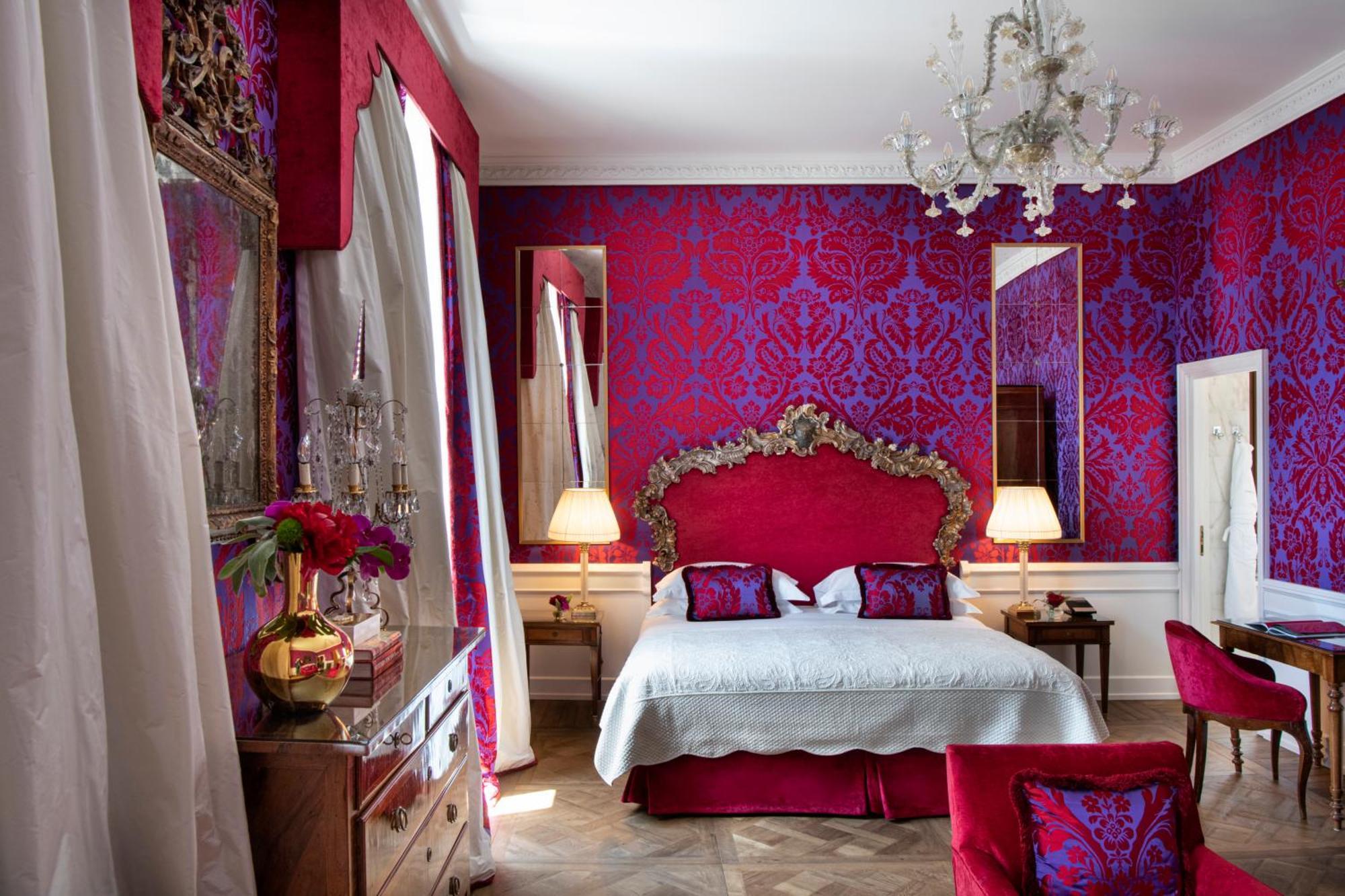 Helvetia&Bristol Firenze - Starhotels Collezione Eksteriør bilde A suite at the Hotel de Crillon